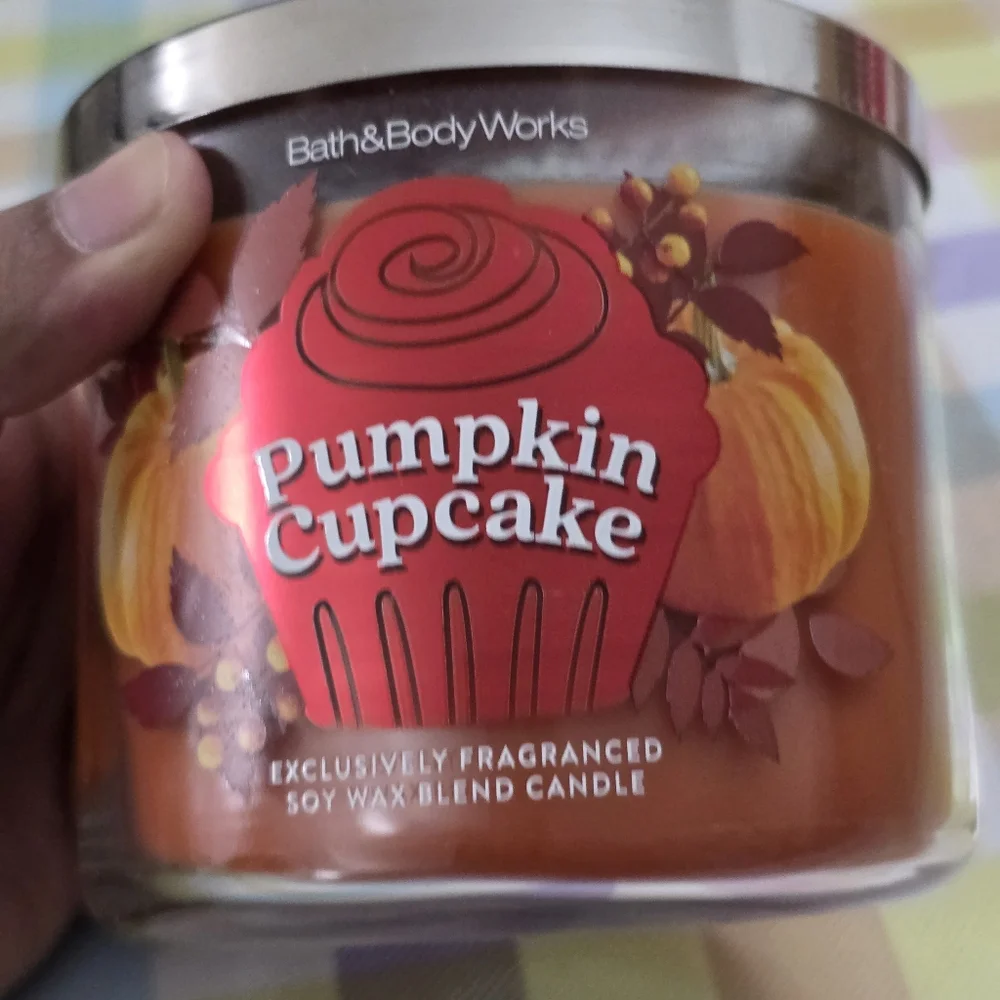 Bath & Body Works Pumpkin Cupcake 3-Wick Candle NEW RARE